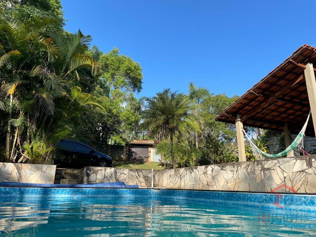 Ibiúna - Chácara com piscina em condomínio com lago e cercado ...