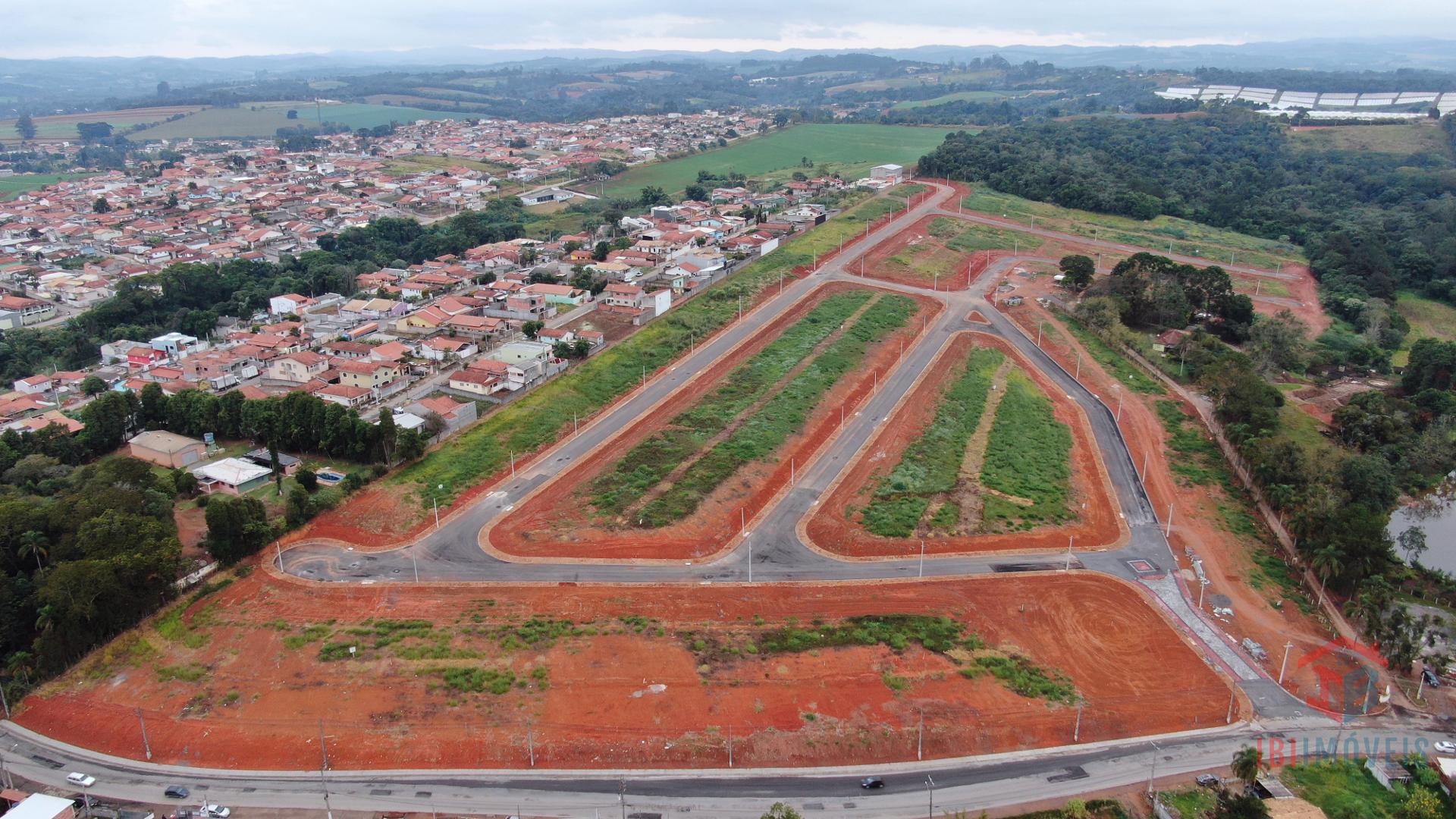 Terreno próximo ao centro da cidade de Ibiúna SP.