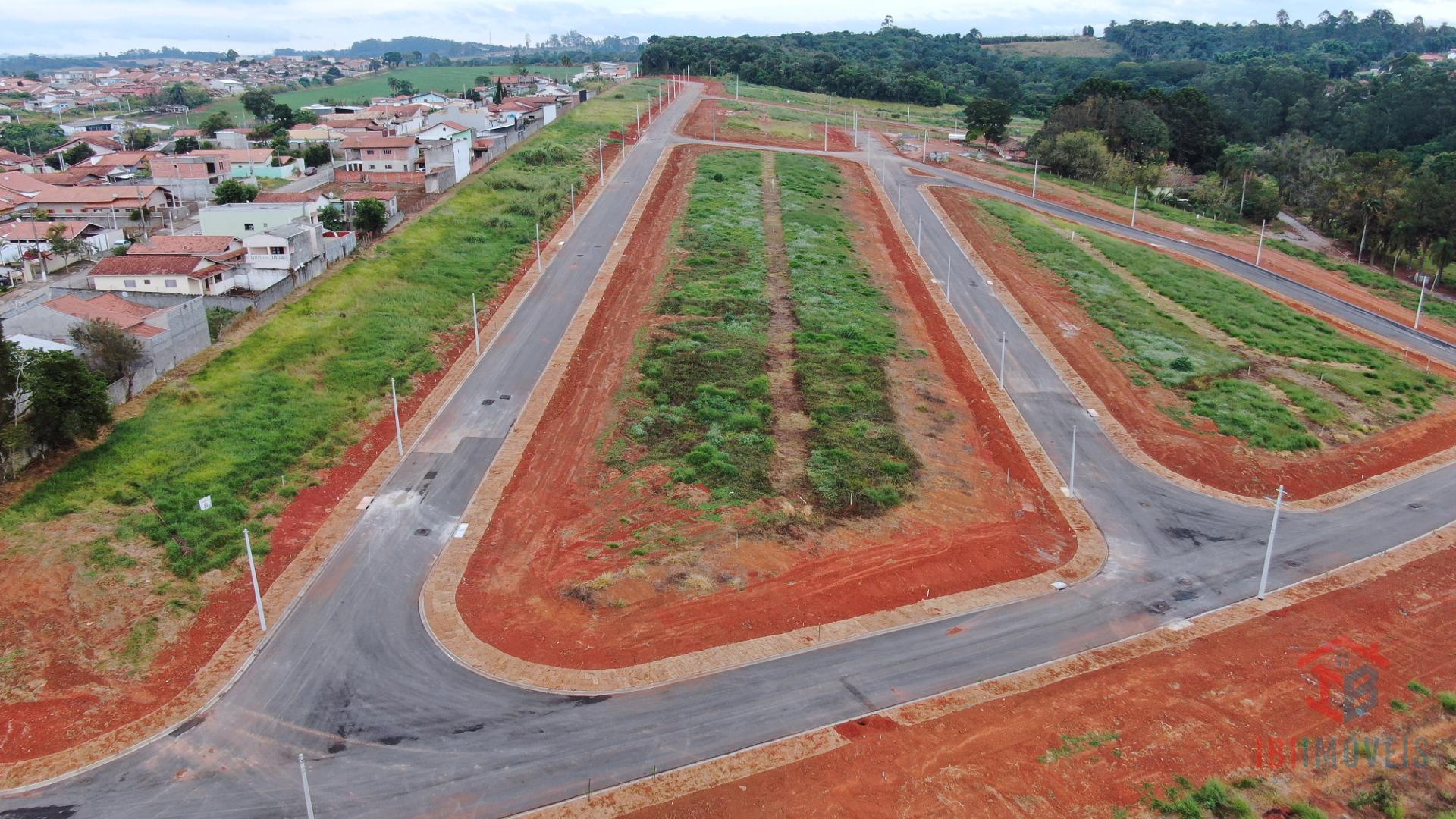 Terreno próximo ao centro da cidade de Ibiúna SP.