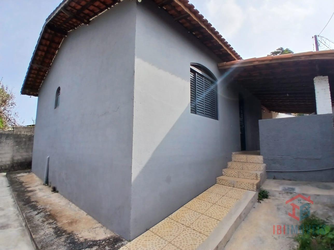 Ibiúna - Casa em bairro com excelente localização, e ótima inf...