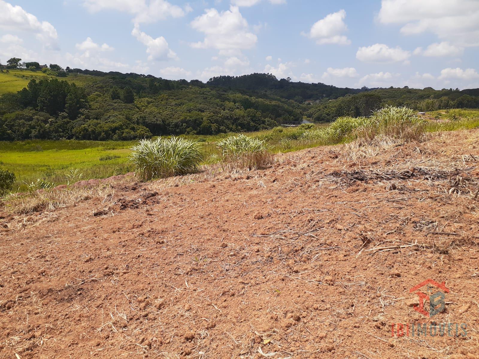 Terreno a venda em loteamento aberto na cidade de Ibiúna SP