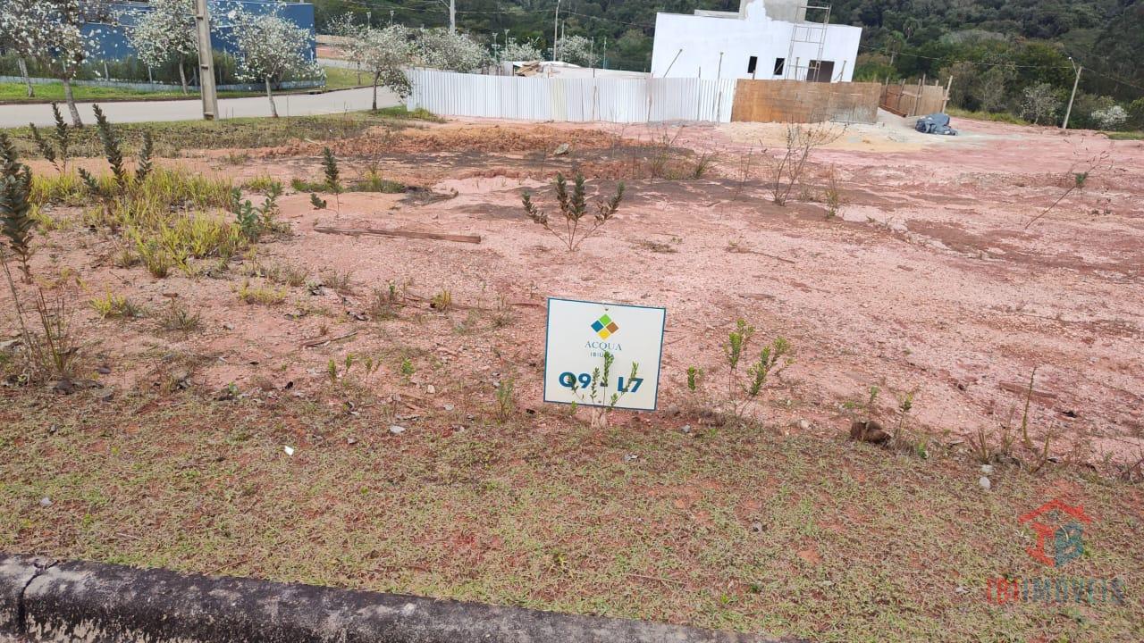 Terreno a venda em condomínio fechado, de alto padrão com aces...