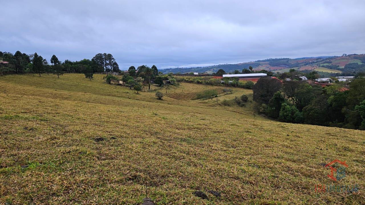 Sítio a venda na cidade de Ibiúna SP com 39.319m  próximo ao a...