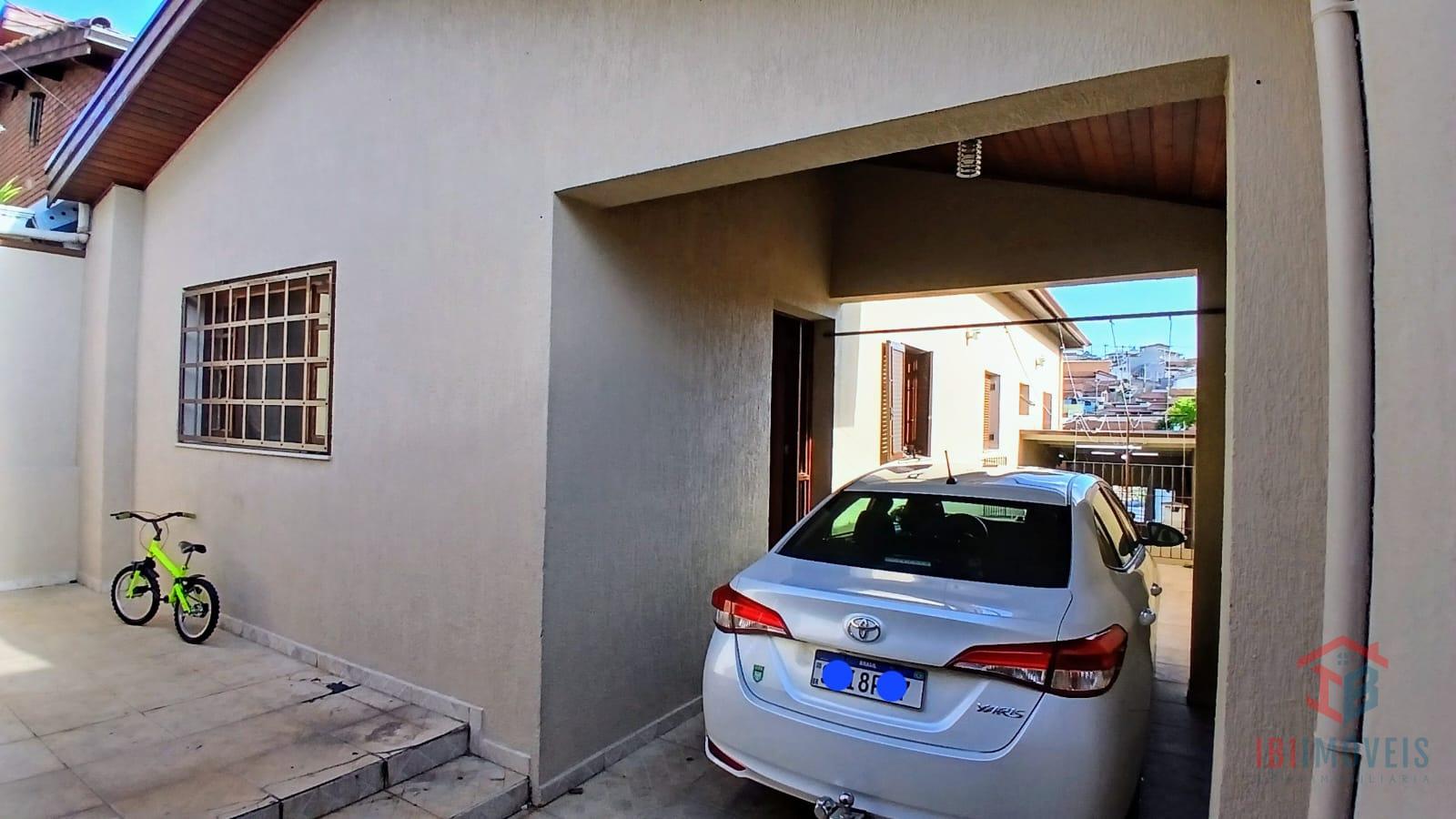 Oportunidade Ibiúna Casa no centro para comércio ou moradia.