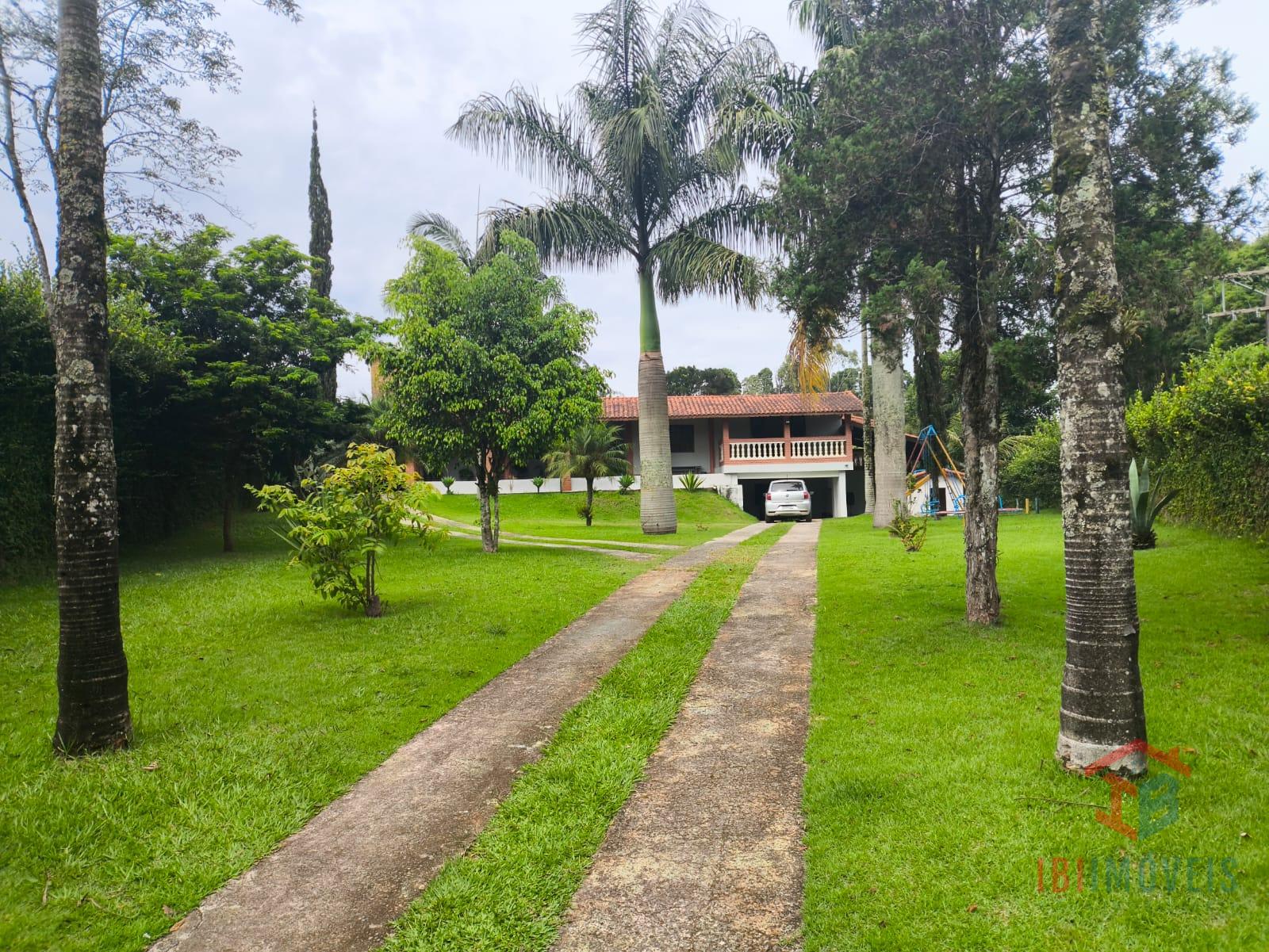 Linda chácara a venda na cidade de Ibiúna SP.