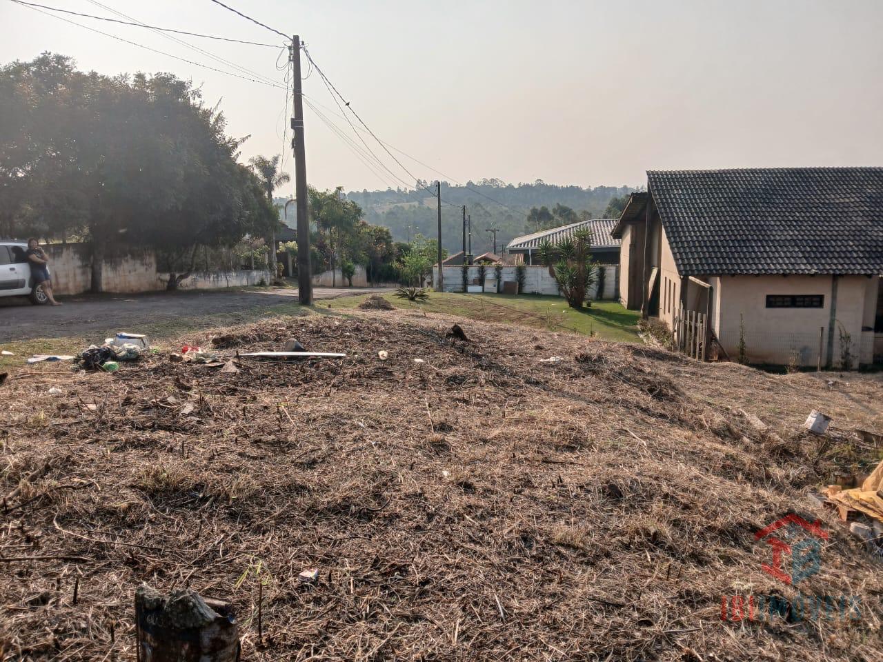 Lote à venda em condomínio fechado com uma linda vista, IBIUNA...