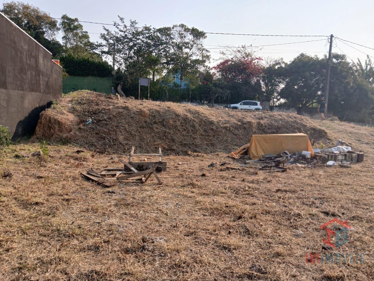 Lote à venda em condomínio fechado com uma linda vista, IBIUNA...