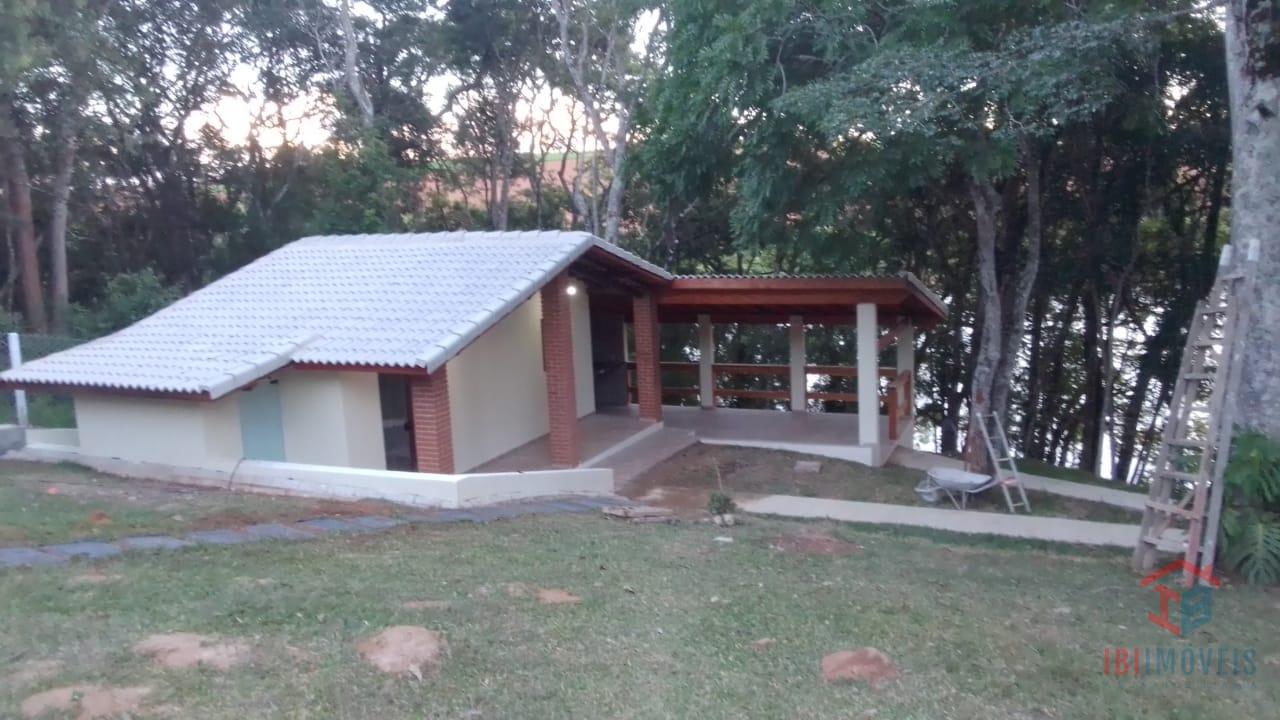 Chácara pé na água na represa Itupararanga em Ibiúna SP