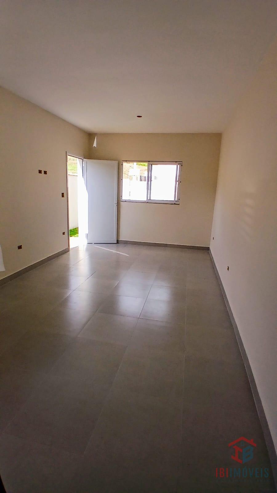Casa em bairro planejado - aceita financiamento bancário.