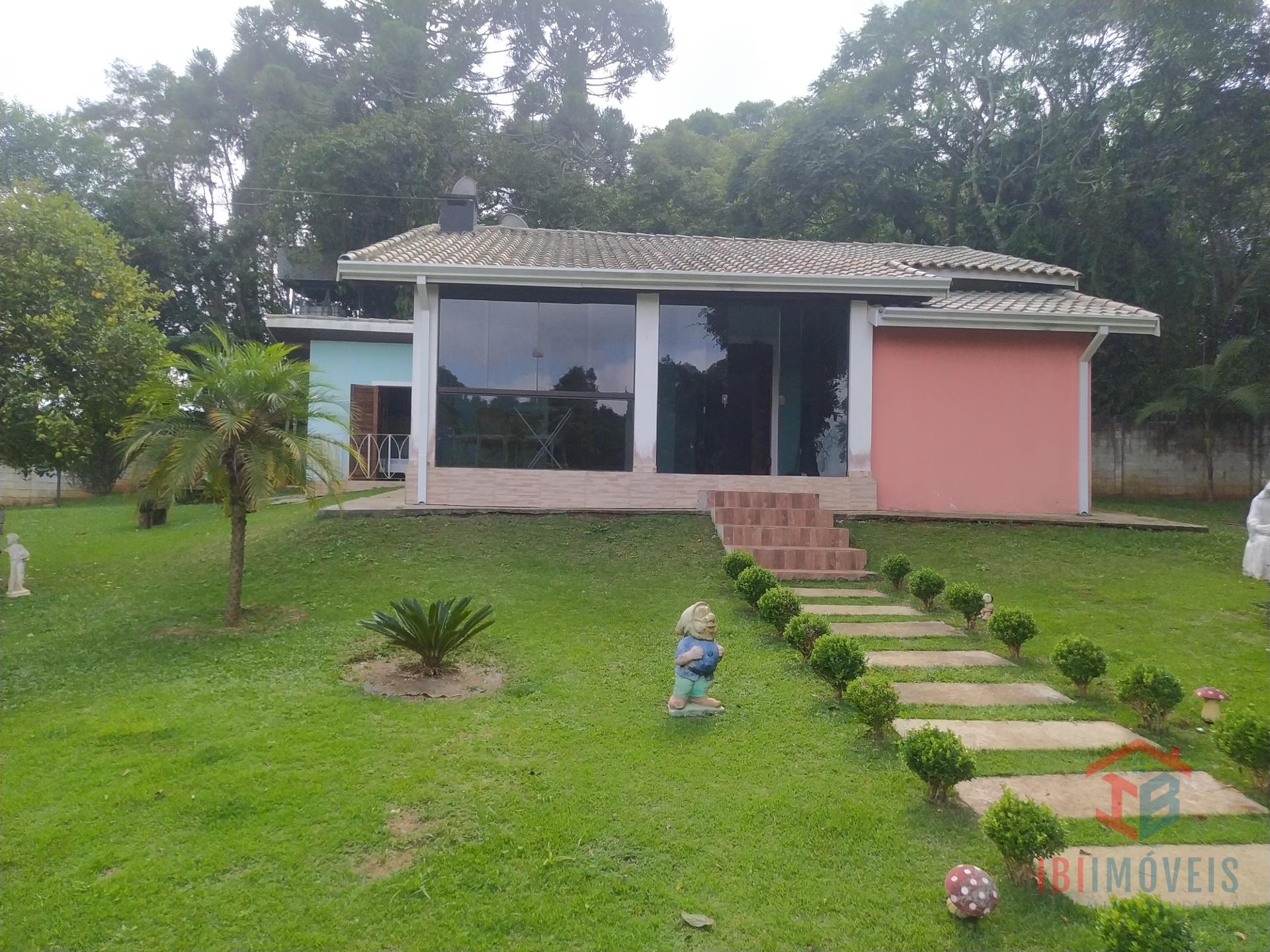 LINDA CHÁCARA A VENDA A APENAS 3KM DO CENTRO DE IBIUNA - SP