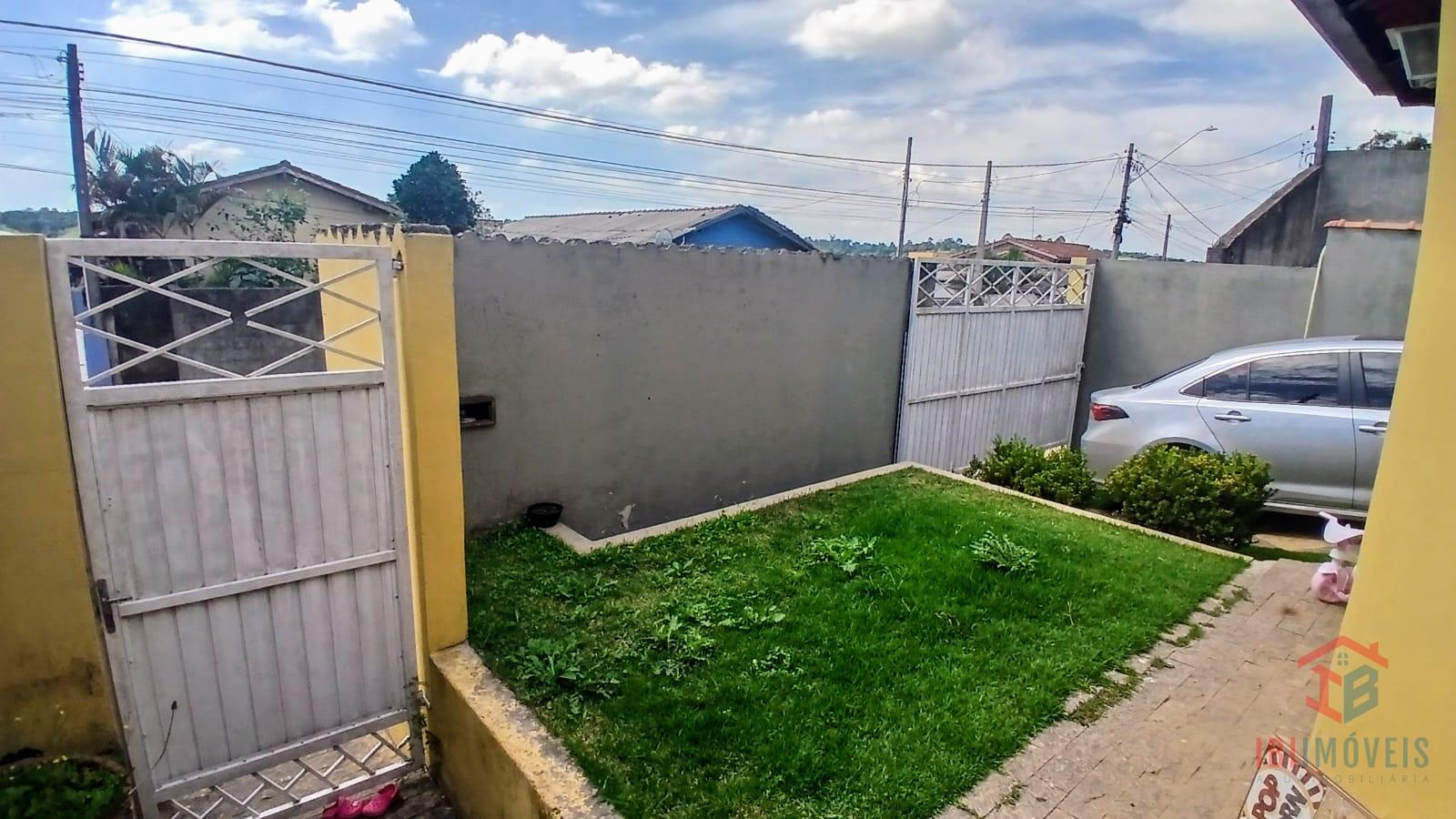 Casa em bairro próximo ao centro, ótima localização - estuda p...