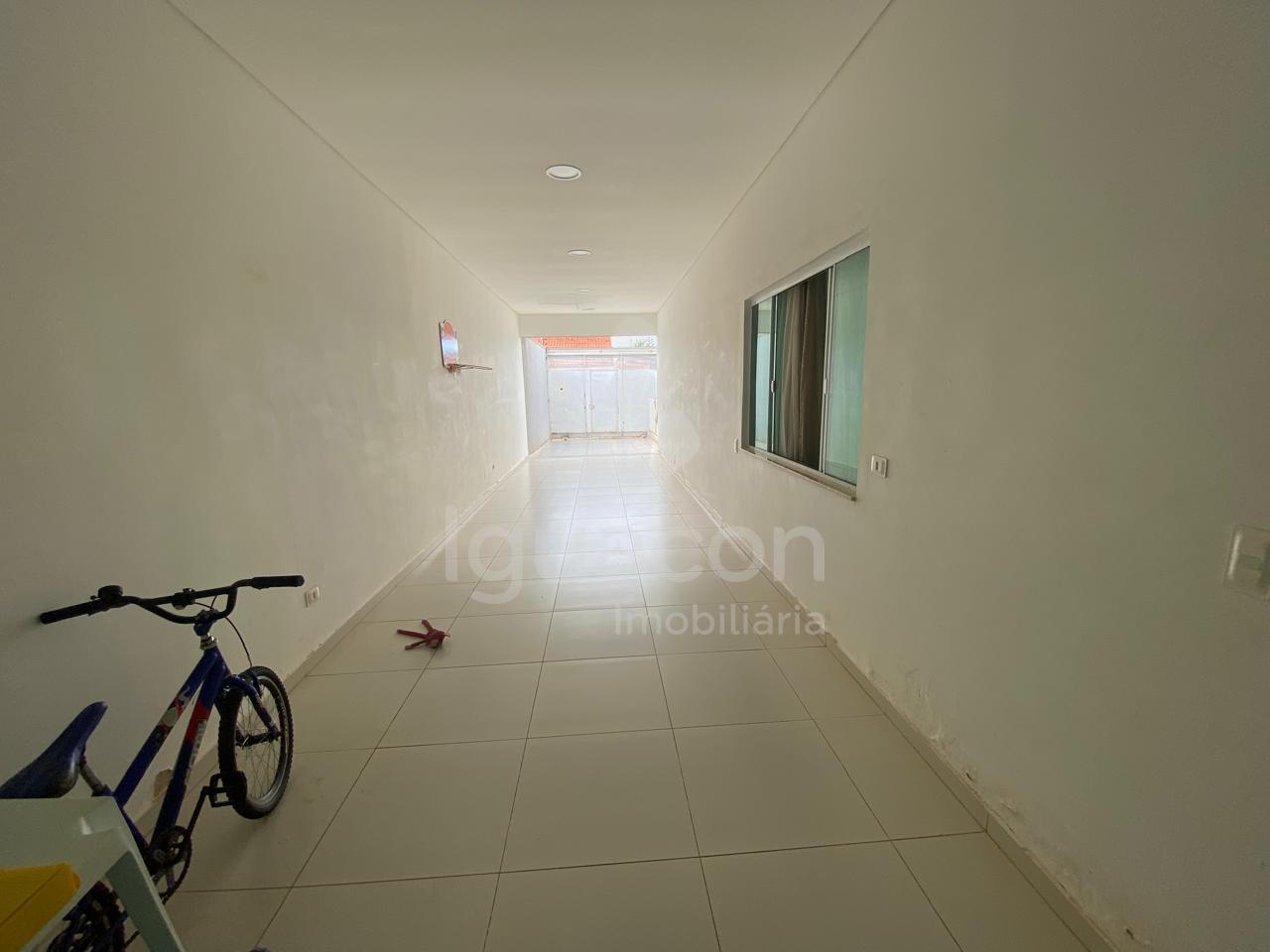 Casa com 01 Su?te Master e 02 Dormit?rios no Jardim Terra e Lar