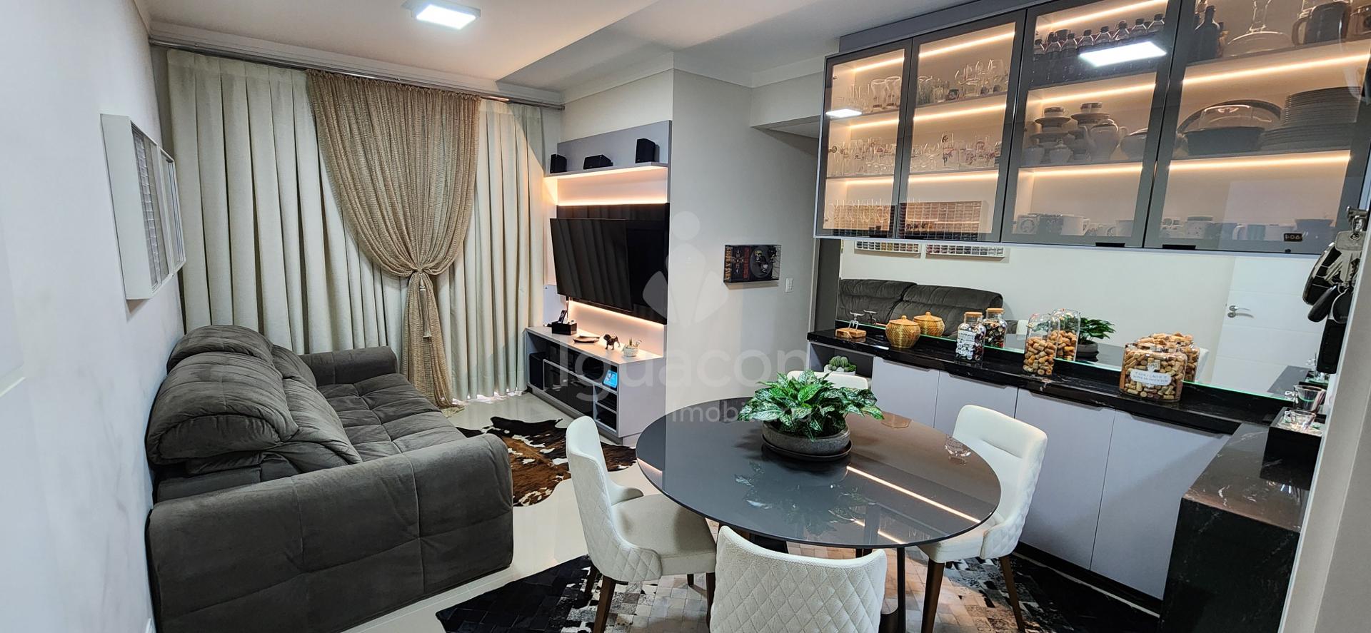Apartamento Semi Mobiliado com 03 Dormitórios sendo 01 Suíte e...