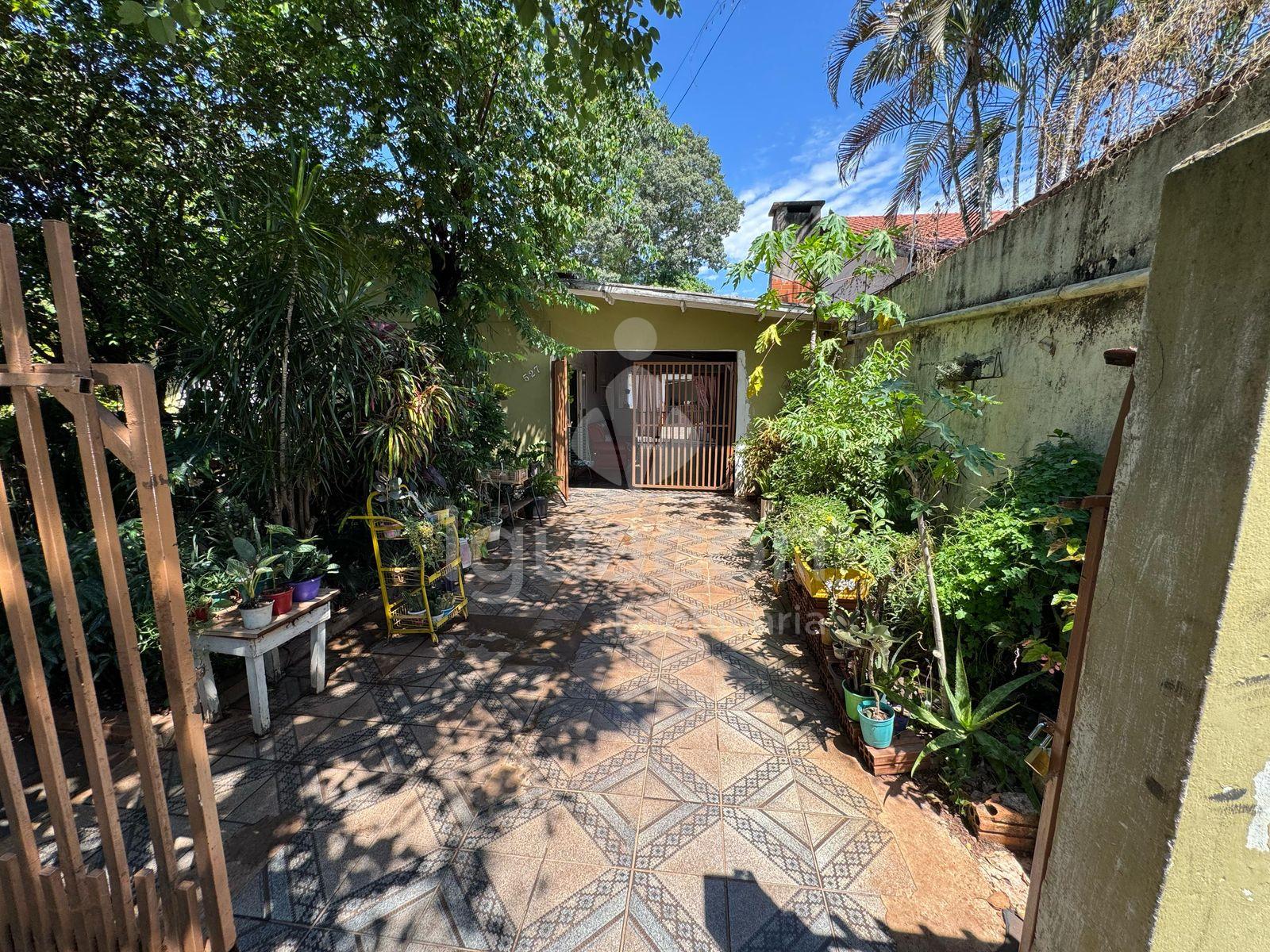 Casa com 04 Dormitórios no Bairro Jardim Panorama