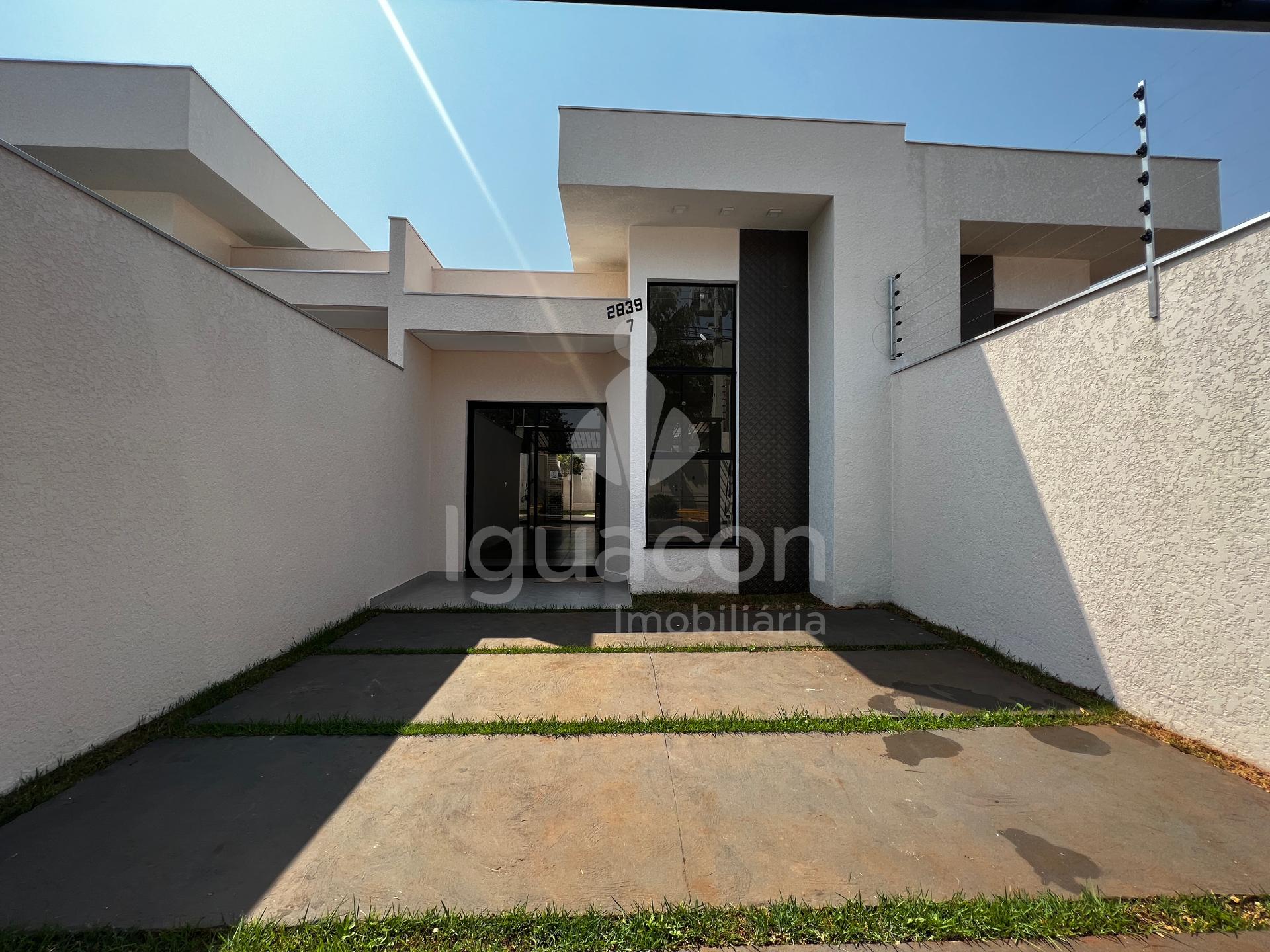 Casa com 02 Dormit?rios sendo 01 Su?te e Espa?o Gourmet com Ch...