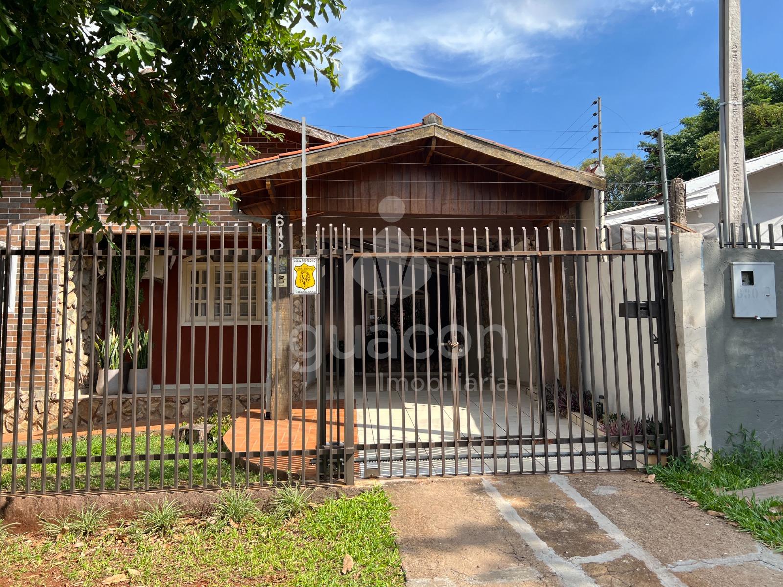 Casa com 02 Dormit?rios sendo 01 Suite e Piscina no Jardim San...