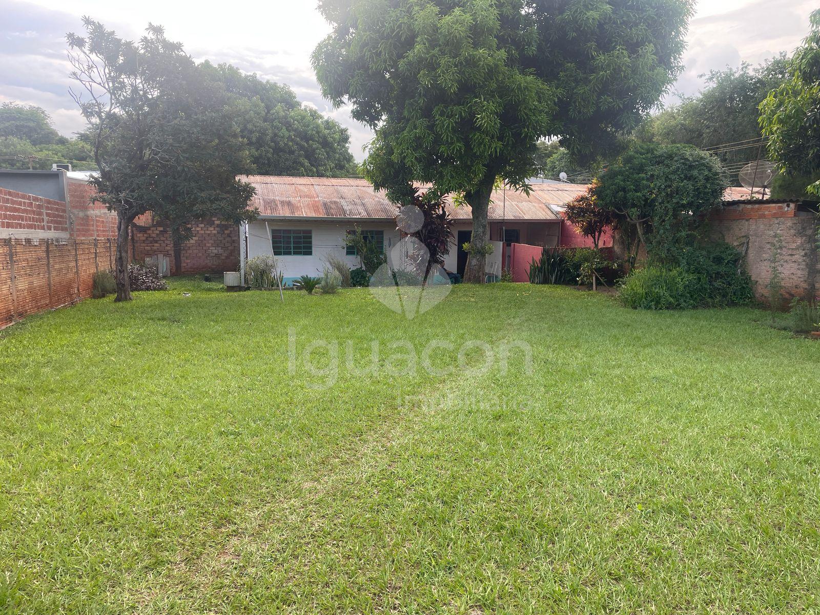 Casa com 02 Dormitórios na Vila C Nova próximo a Itaipu Binaci...