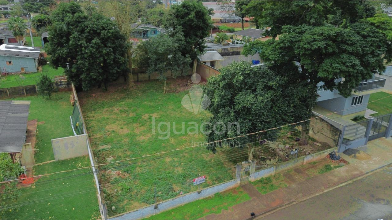 Terreno de 599,65m² á venda na Vila A em Foz do Iguaçu - PR