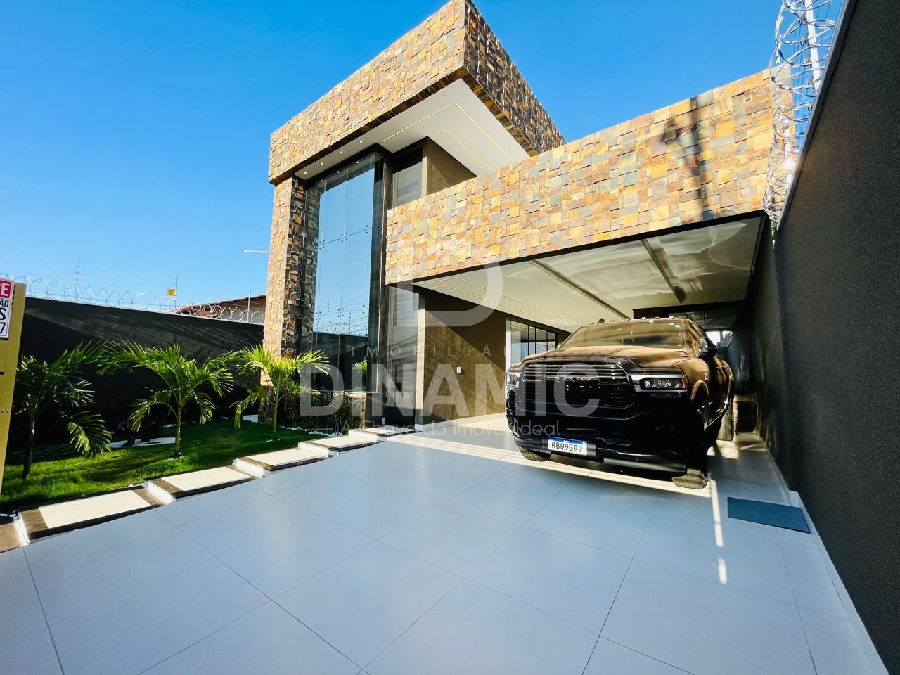 Casa à venda, Setor Faicalville, com 4 Quartos, Piscina e Área...