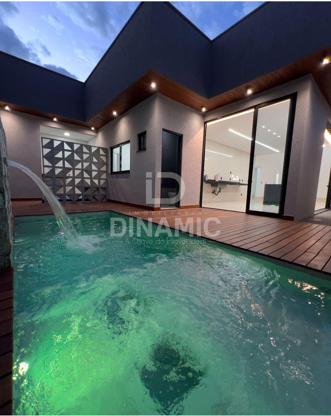 Casa de alto padr?o, 4 su?tes, piscina de luxo, energia solar