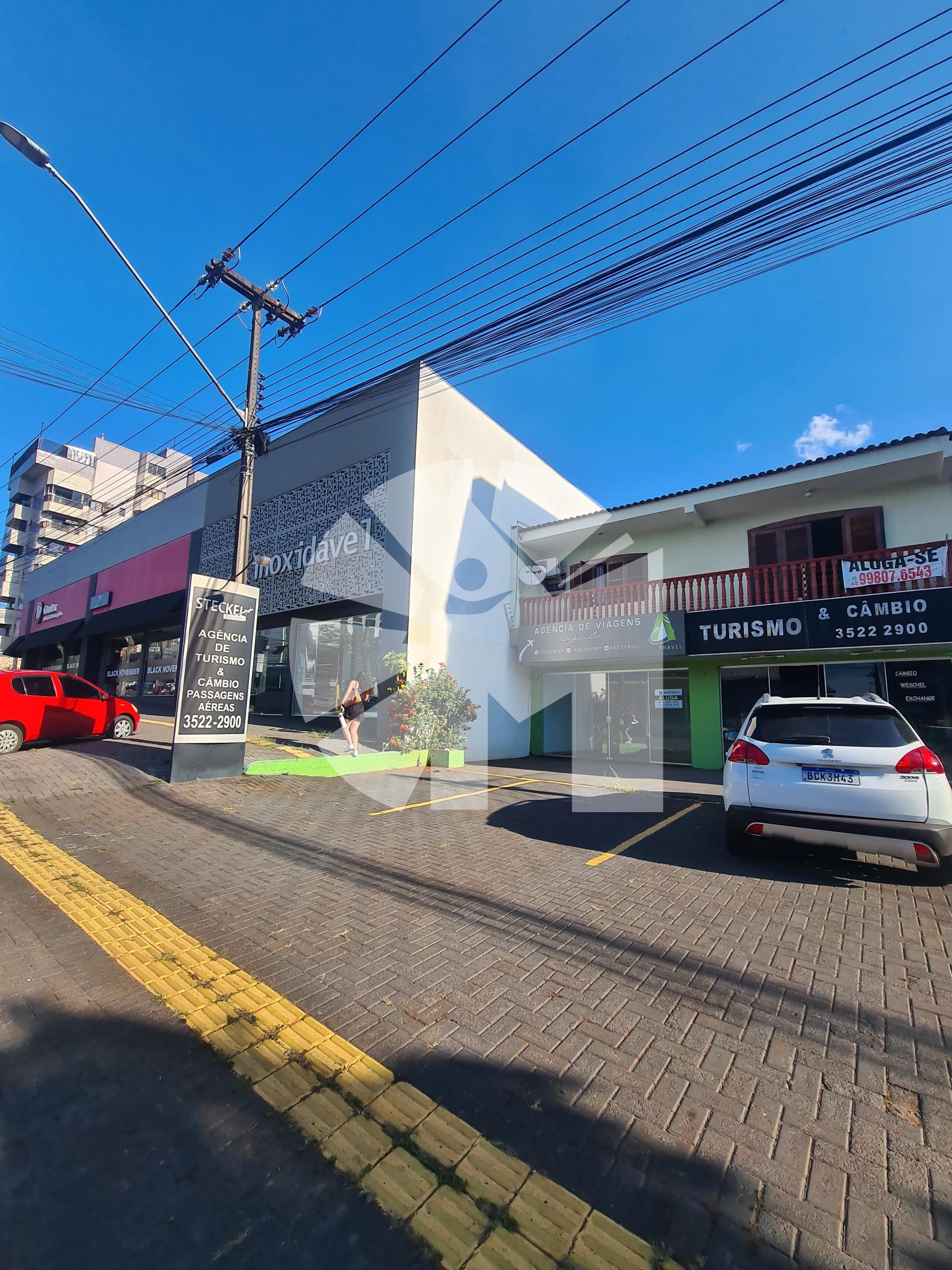 Sala Comercial na Avenida José Maria de Brito, Jd. Central, em...