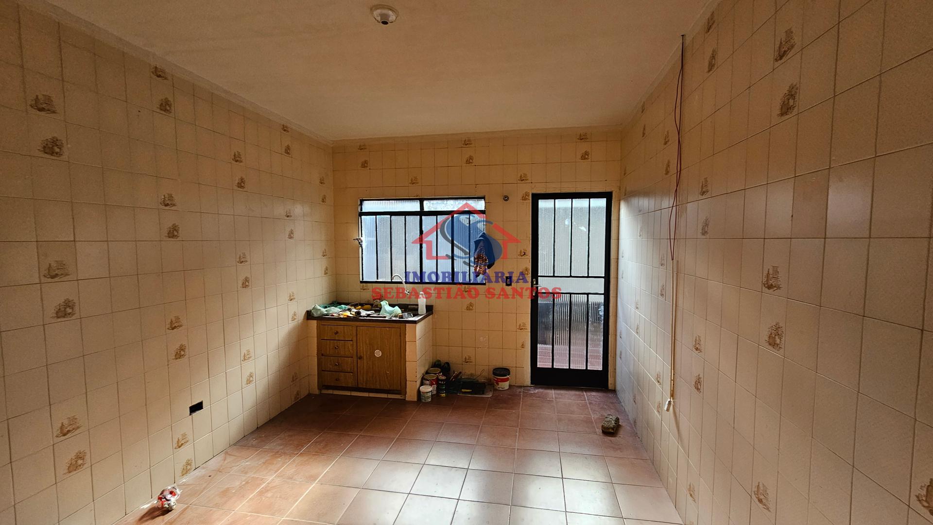 Casa para locação com 2 quartos, Centro, CORNELIO PROCOPIO - PR