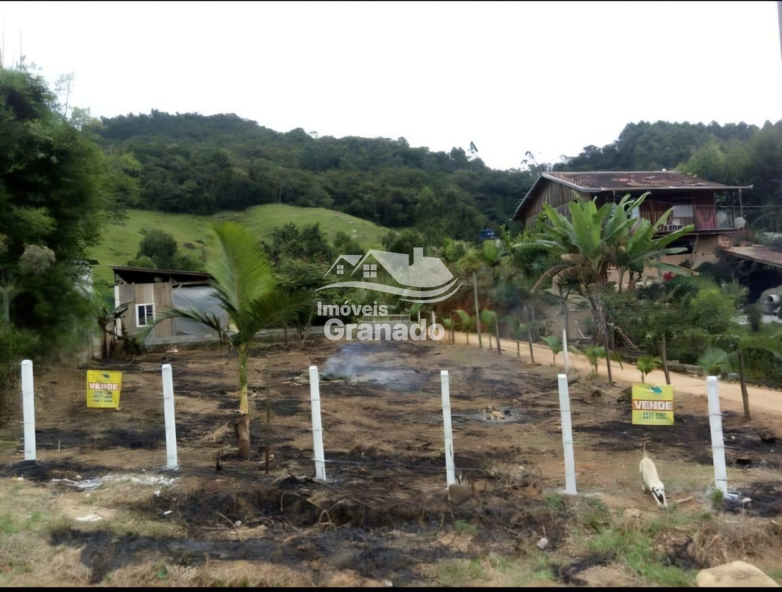 Terreno à venda, 450.00 m  no bairro BRAÇO, CAMBORIU - SC