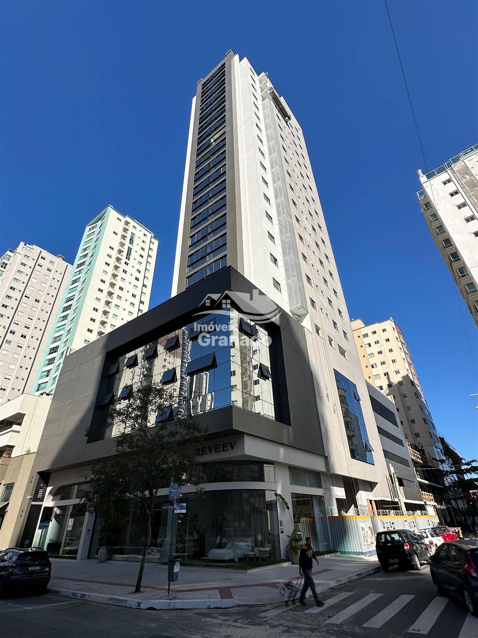 Lançamento lindo apartamento alto padrão no Centro de Balneário Camboriú