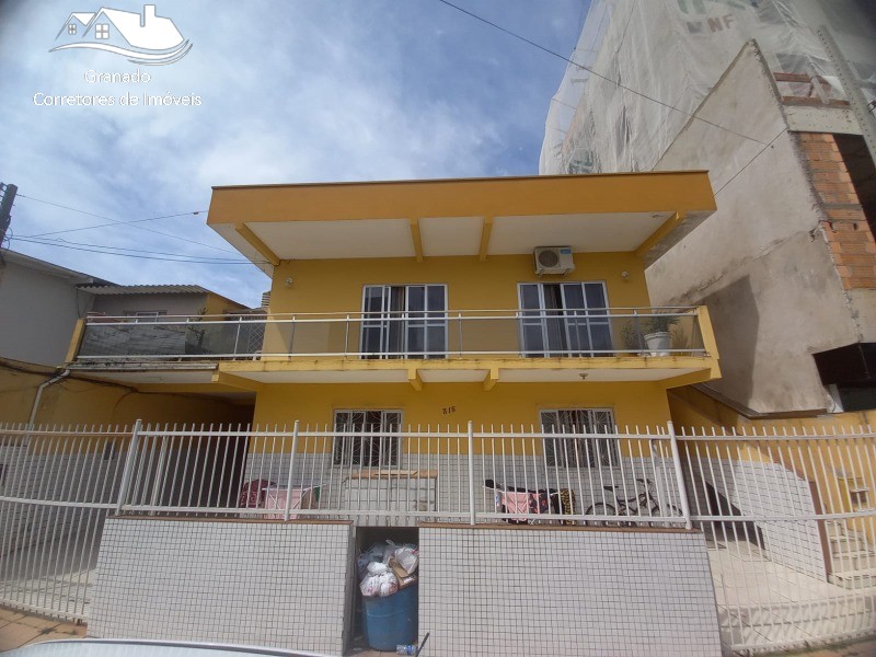 Casa com 9 kitnes à venda, NAÇÕES, BALNEARIO CAMBORIU - SC