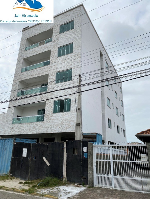 Apartamento em Camboriú no bairro Cedro, ótima localização região tranquila.