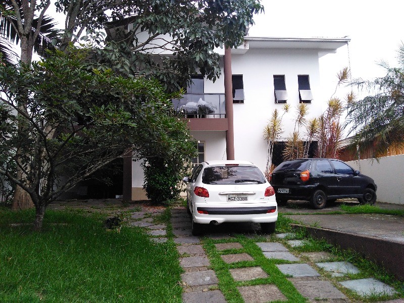 Casa com 5 dormitórios à venda,312.00 m , CENTRO, CAMBORIU - SC