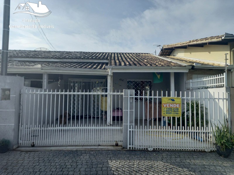 Casa em Camboriú no bairro Santa Regina com 02 dormitórios