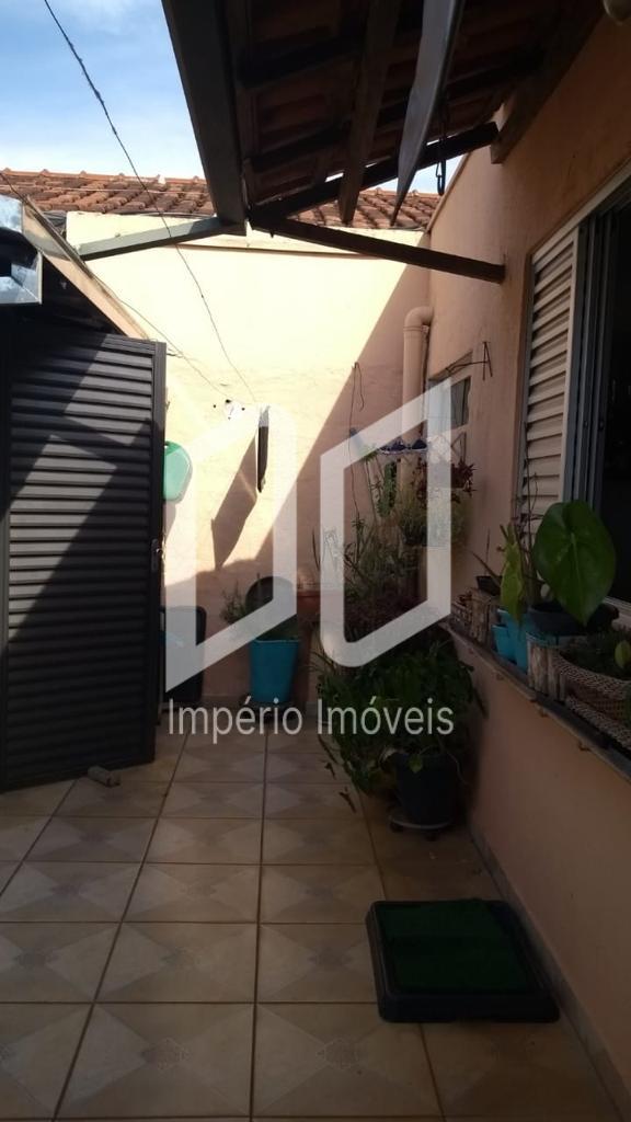 Casa à venda com 3 quartos, 179m² - Foto 4