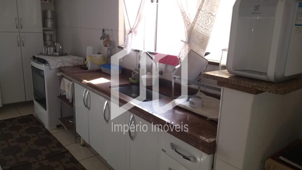 Casa à venda com 3 quartos, 179m² - Foto 8