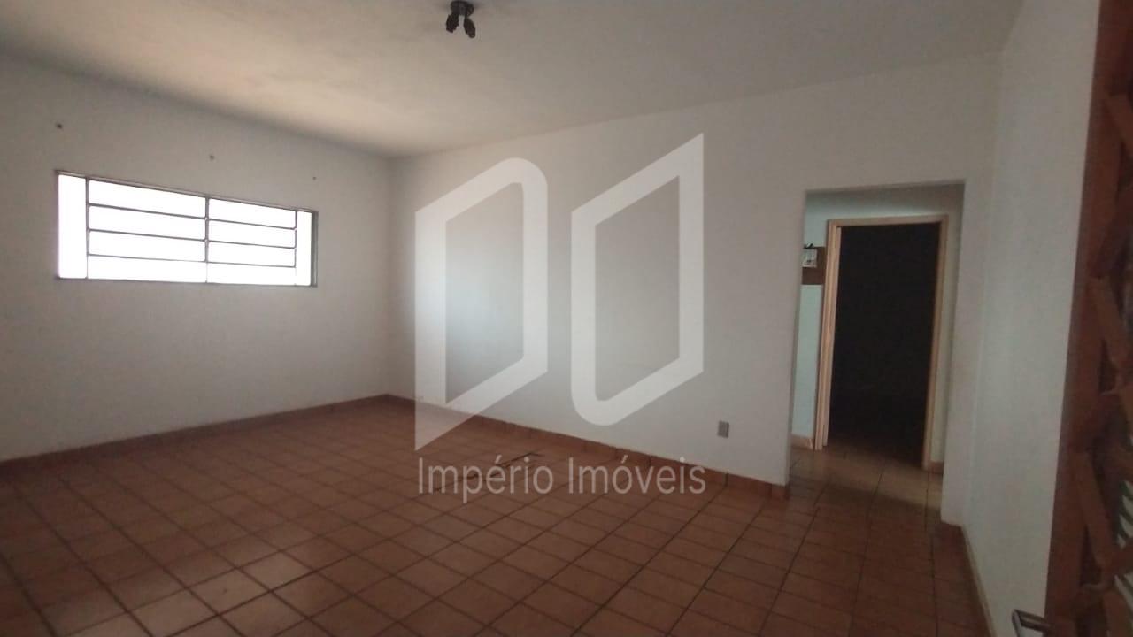 Casa à venda com 2 quartos, 156m² - Foto 2