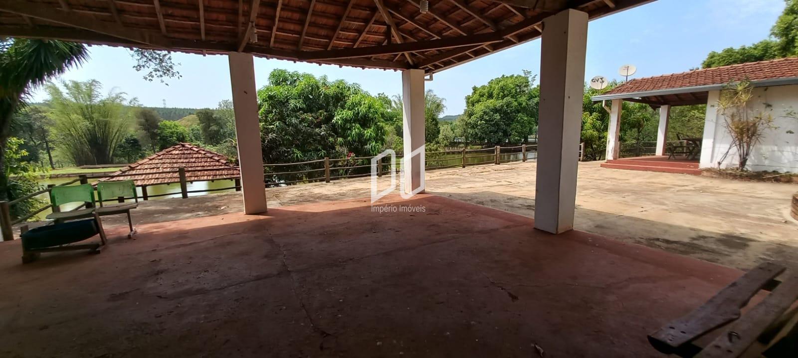 Fazenda à venda com 5 quartos, 800m² - Foto 37