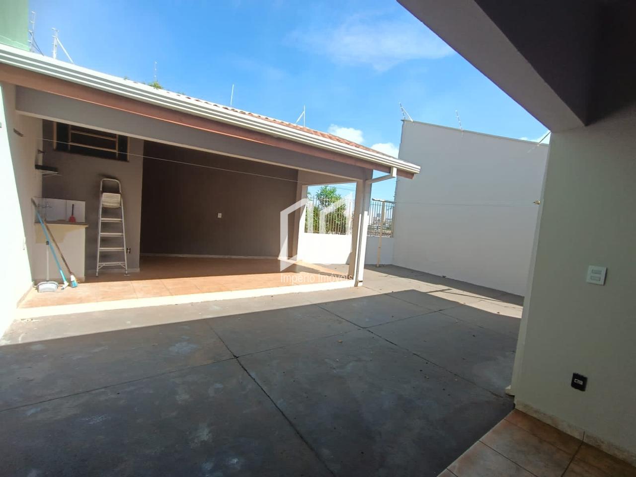 Casa à venda com 3 quartos, 151m² - Foto 8