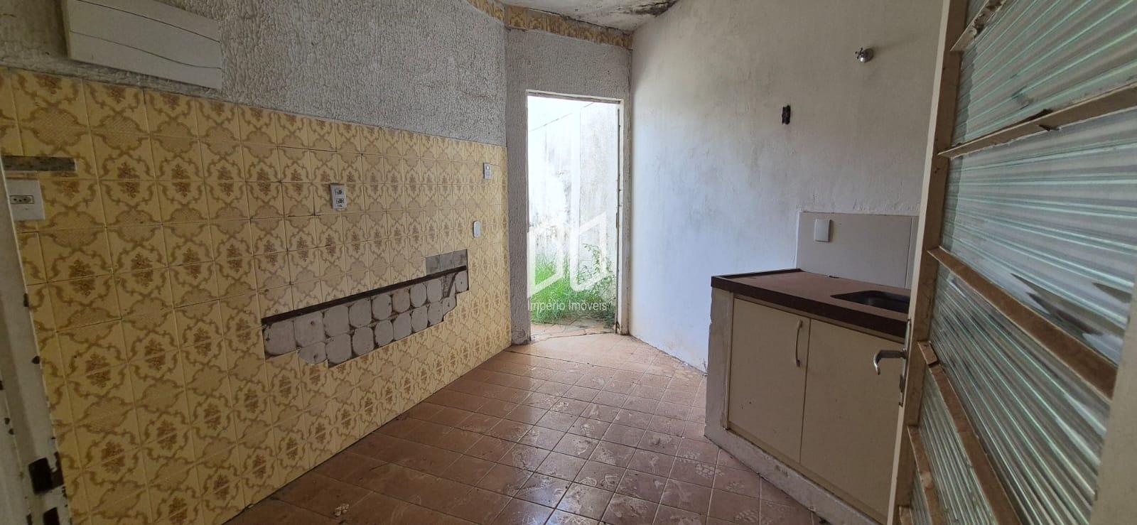 Casa para alugar com 4 quartos, 251m² - Foto 12