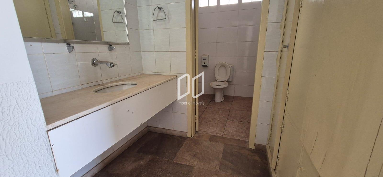 Casa para alugar com 4 quartos, 251m² - Foto 23