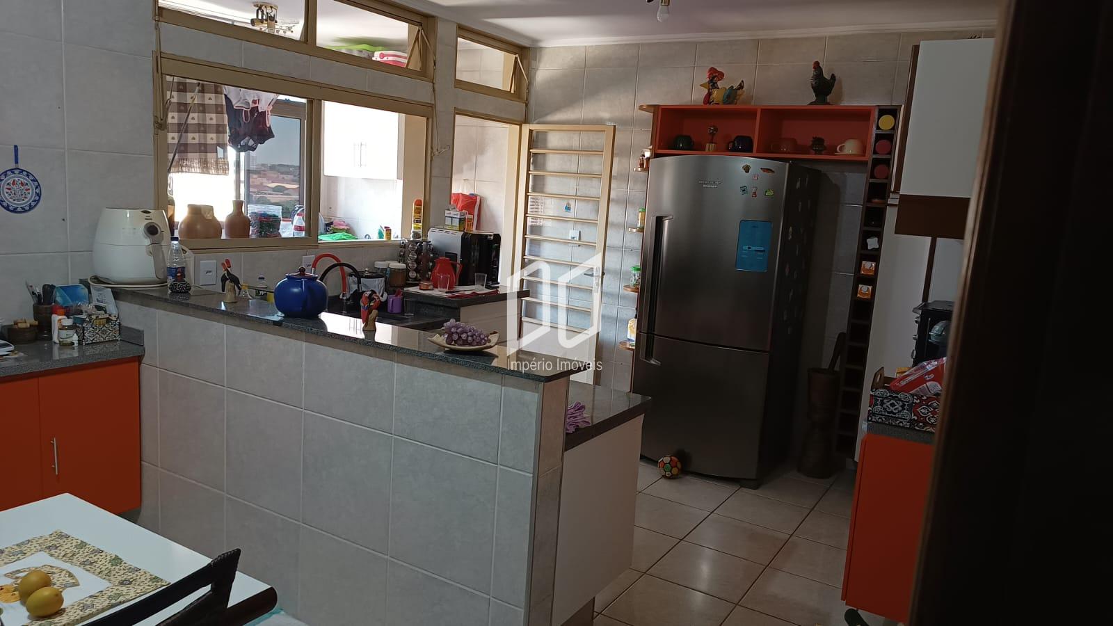 Apartamento à venda com 3 quartos, 140m² - Foto 12