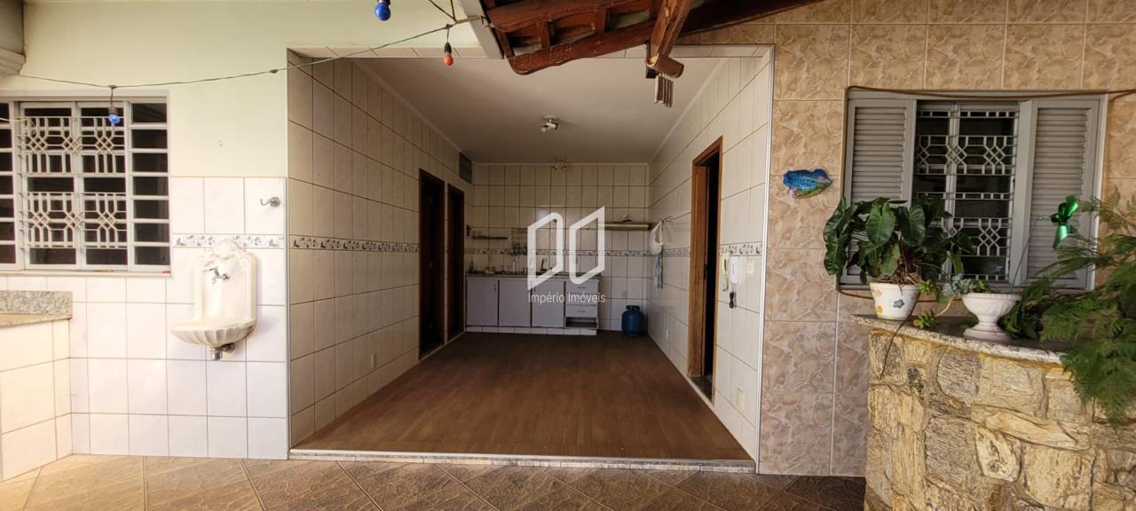 Casa à venda com 3 quartos, 242m² - Foto 13