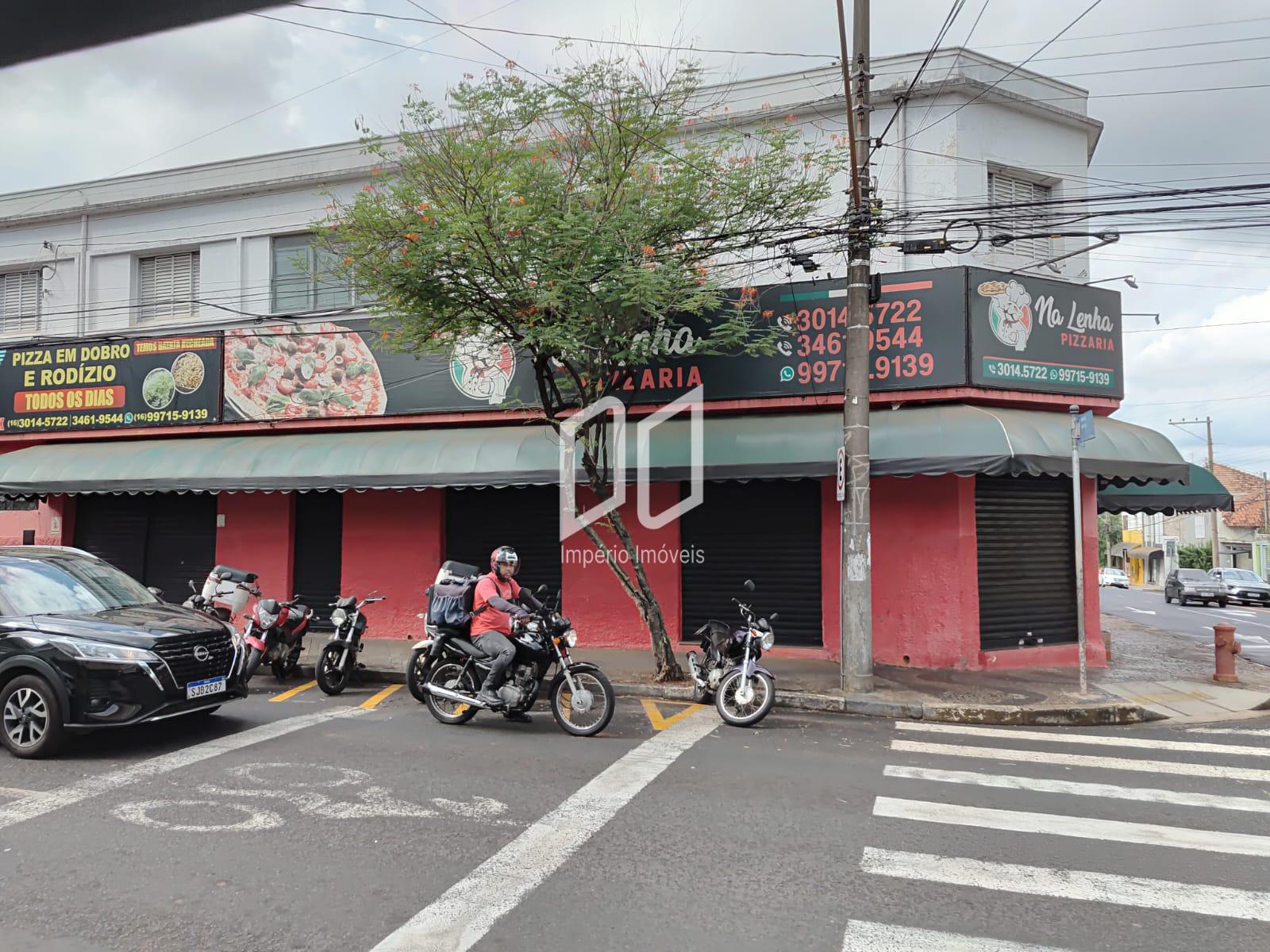 Casa à venda com comércio, 4 dormitórios, suíte, Rua Gonçalves...