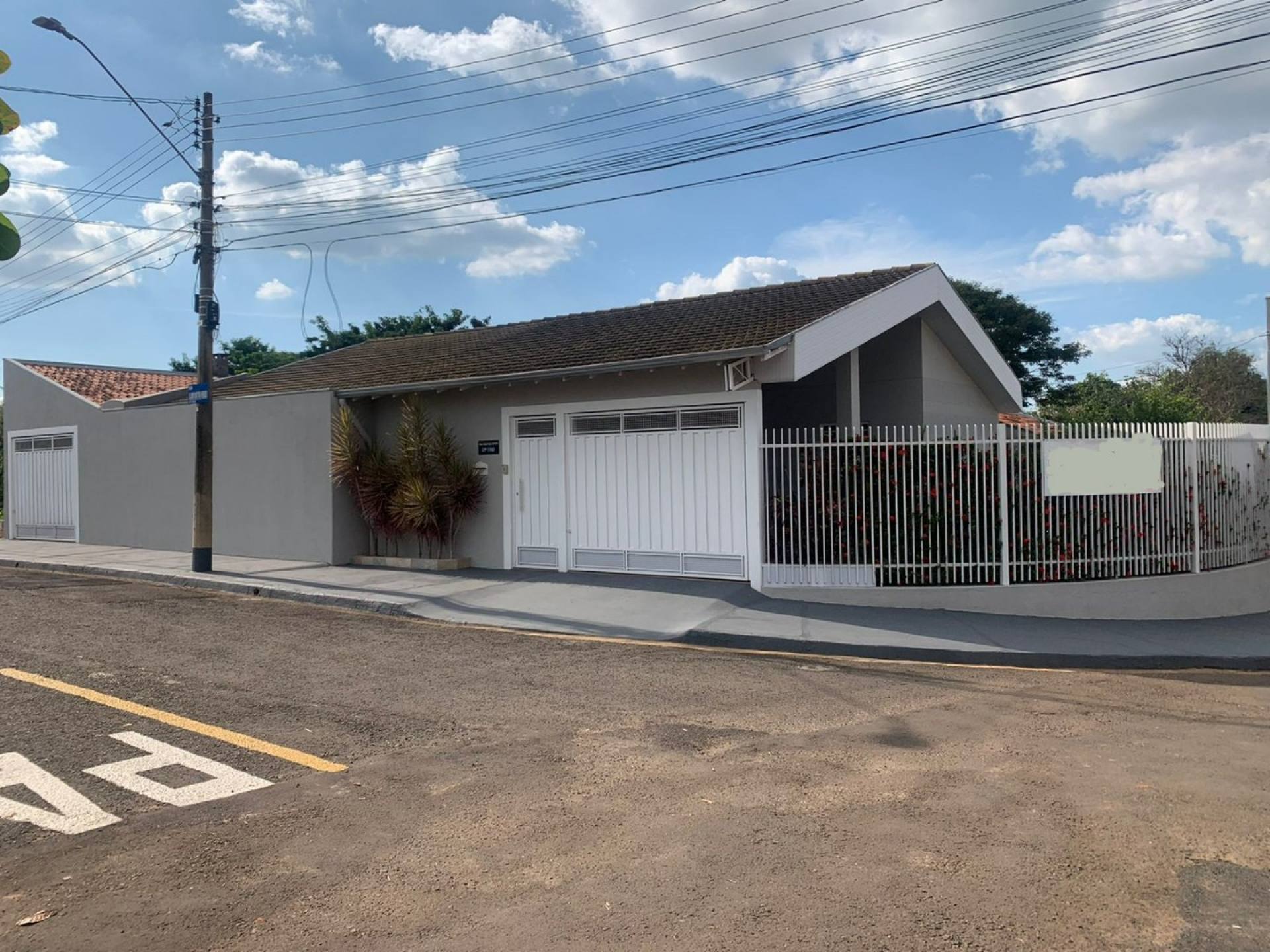 Casa Para Venda com 02 quartos 01 su?tes no bairro Aeroporto