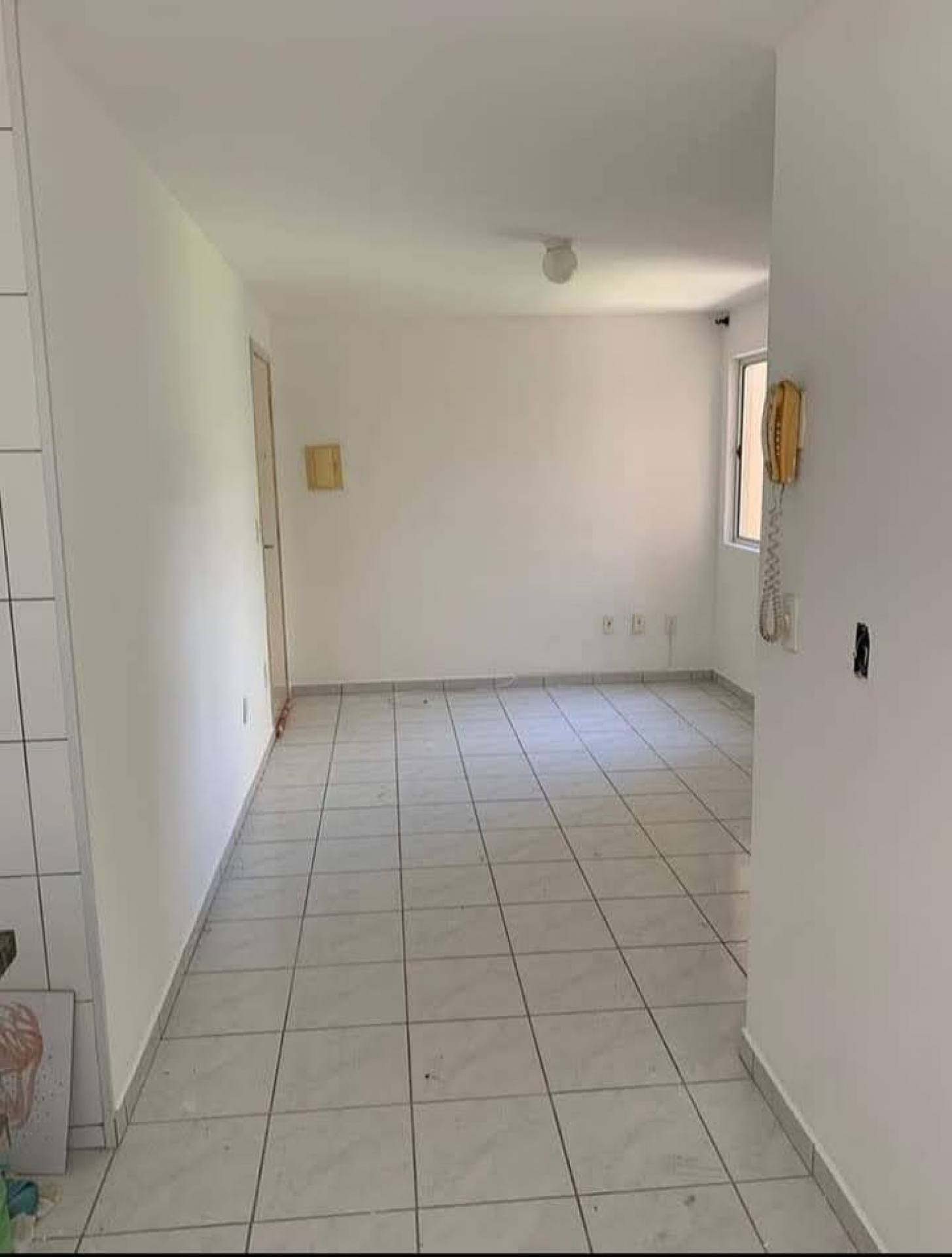 Apartamento Para Vender com 02 quartos no bairro Escolha um ba...