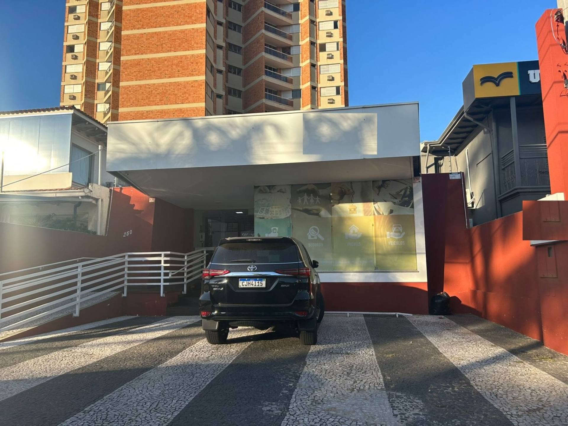 Im?vel Comercial Para Vender no bairro Escolha um bairro... em...