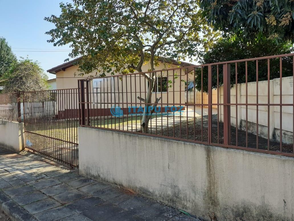 CASA PARA VENDA NA VILA  A  PROXIMO AO GRAMADÃO FOZ DO IGUAÇU