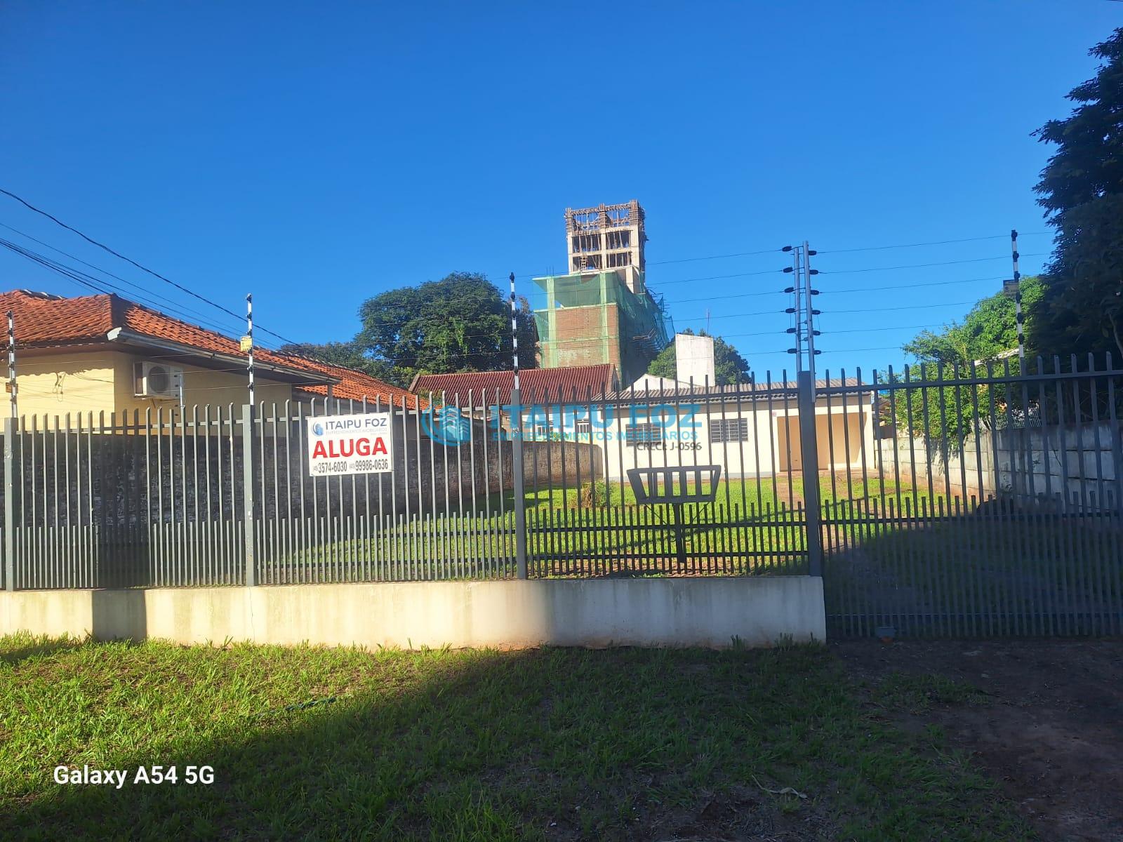 CASA PARA LOCAÇÃO NA VILA MARACANÃ