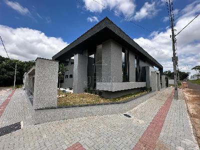 Vende-se Casa de Esquina no loteamento Alto da Júlio em Francisco Beltrão - PR - Jean Imóveis