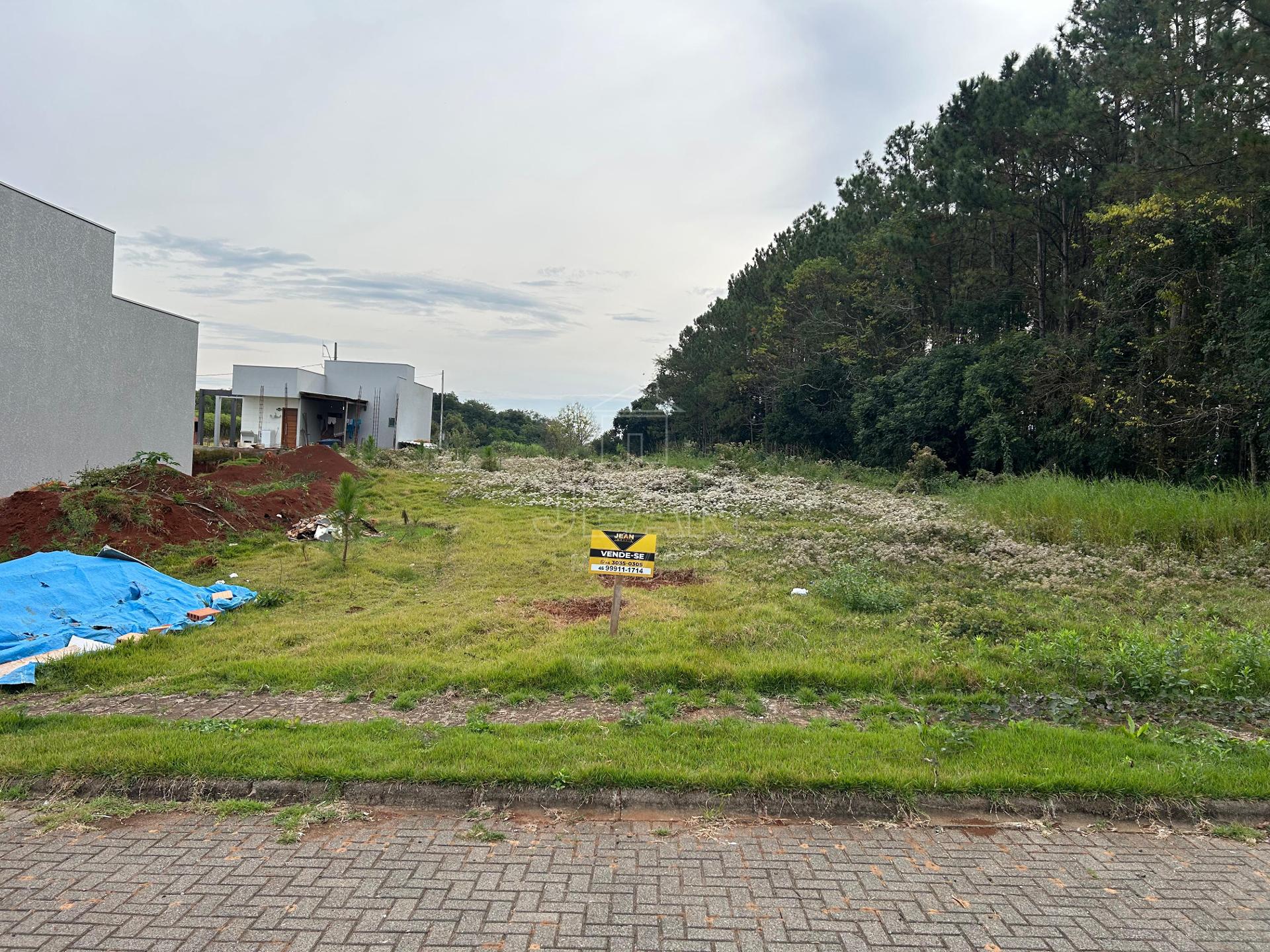 Terreno á venda, na parte alto do loteamento Marchiori, bairro Sadia em Francisco Beltrão - PR - Jean Imóveis