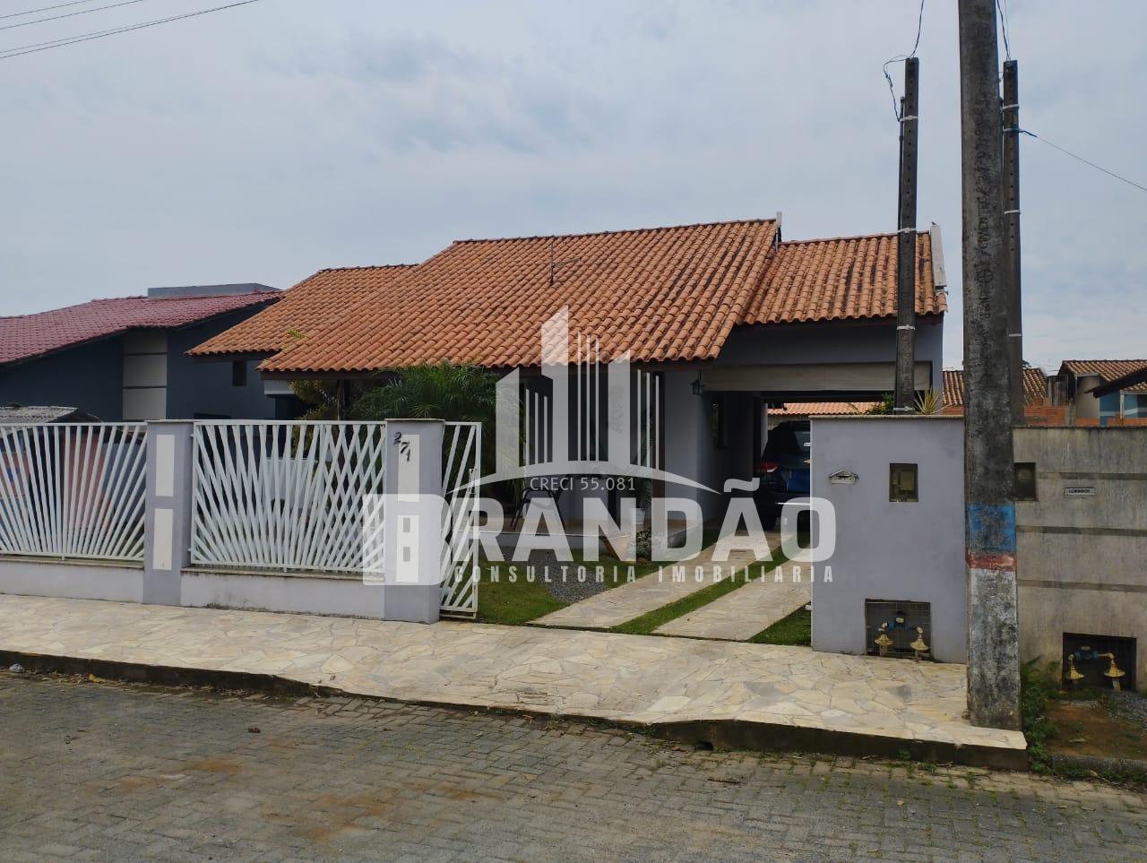 Casa à venda, Escolinha, GUARAMIRIM - SC com piscina, 3 quartos